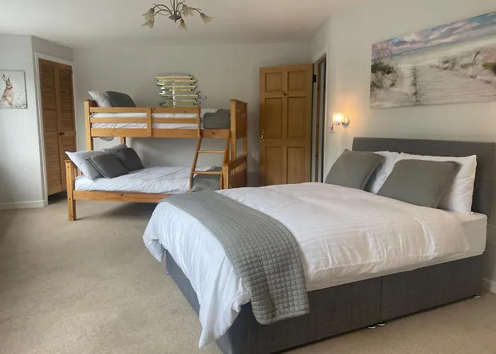 Pensionat Riverside House 3*