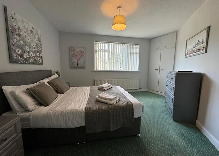 Riverside House Pensionat 3*